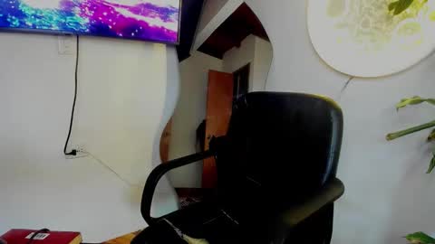 Cristian online show from 12-21-25, 04:47