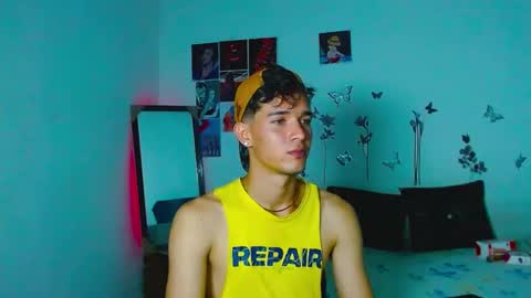 Snapshot of cristofer_hot98 chatting on 02-19-25, 01:29 Cristofer online show from 02-19-25, 01:29