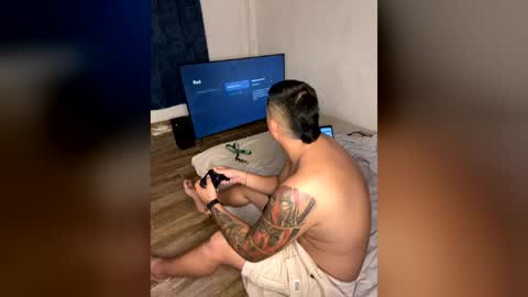 cristopher_011 online show from 07-31-26, 11:37