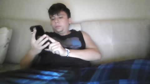 crisx3585 online show from 12-17-25, 04:18