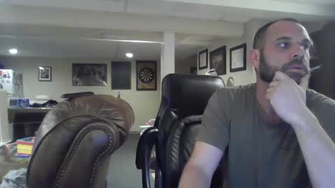 Snapshot of crm400 chatting on 10-04-25, 01:03 billybasement online show from 10-04-25, 01:03