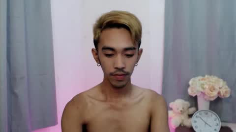 Snapshot of crocodale chatting on 11-14-25, 12:37 crocodale online show from 11-14-25, 12:37