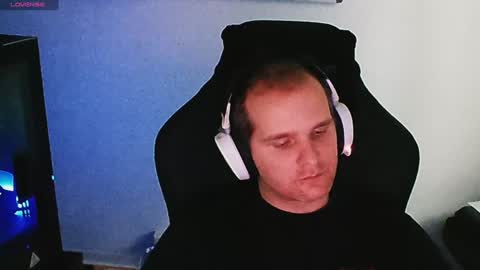 Snapshot of croissant911 chatting on 12-19-24, 08:23 Anderson online show from 12-19-24, 08:23