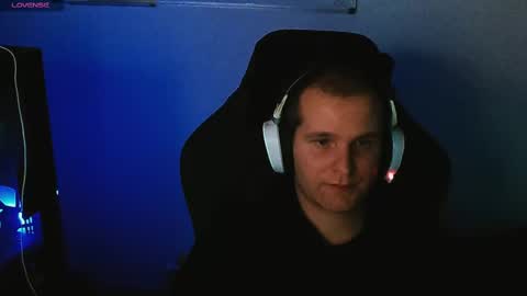 Snapshot of croissant911 chatting on 02-10-25, 01:24 Anderson online show from 02-10-25, 01:24