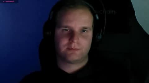 Snapshot of croissant911 chatting on 10-30-25, 01:40 Anderson online show from 10-30-25, 01:40