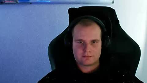 Snapshot of croissant911 chatting on 11-04-25, 09:41 Anderson online show from 11-04-25, 09:41