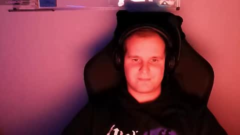 Snapshot of croissant911 chatting on 11-26-25, 05:25 Anderson online show from 11-26-25, 05:25