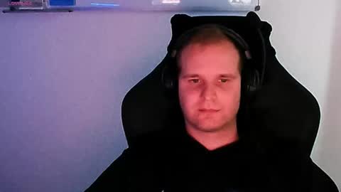 Snapshot of croissant911 chatting on 11-28-25, 12:41 Anderson online show from 11-28-25, 12:41