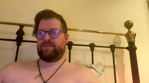 crouchendtiger online show from 11-21-25, 12:43