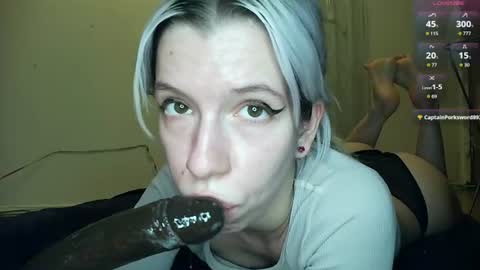 Snapshot of cruellagoth chatting on 07-03-26, 01:12 Cruella online show from 07-03-26, 01:12