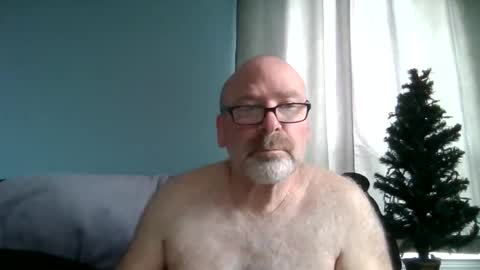 Snapshot of cruising_guy chatting on 05-13-26, 12:24 fun guy online show from 05-13-26, 12:24