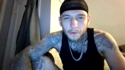 Snapshot of cruz815 chatting on 05-18-26, 02:40 cruz815 online show from 05-18-26, 02:40