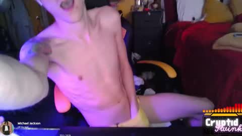 Snapshot of cryptidtwink chatting on 02-10-26, 07:12 CryptidTwink online show from 02-10-26, 07:12