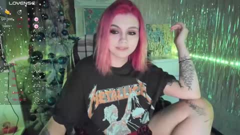 Snapshot of cryptobjgirlv2 chatting on 12-06-24, 11:11 Lilith online show from 12-06-24, 11:11