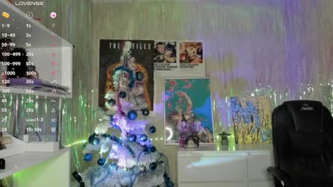 Snapshot of cryptobjgirlv2 chatting on 01-04-25, 07:55 Lilith online show from 01-04-25, 07:55