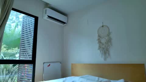 Lin inst lingoodyy online show from 01-17-26, 04:17