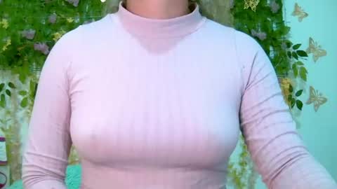 Snapshot of crysrus chatting on 06-12-26, 10:30 crysrus online show from 06-12-26, 10:30