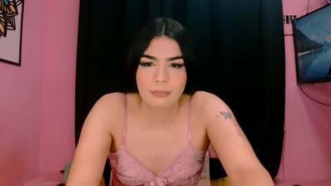 Snapshot of crystal420_ chatting on 10-12-25, 04:44 Instagram cristal espinosa1 online show from 10-12-25, 04:44