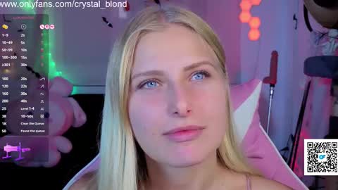 Snapshot of crystal_blond chatting on 10-25-25, 09:20 Crystal online show from 10-25-25, 09:20