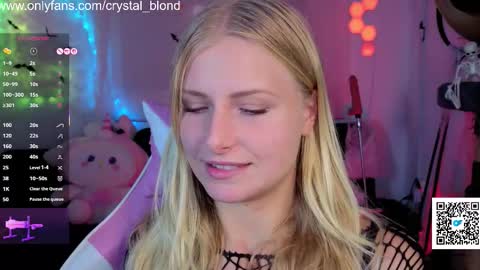 Snapshot of crystal_blond chatting on 10-27-25, 09:52 Crystal online show from 10-27-25, 09:52