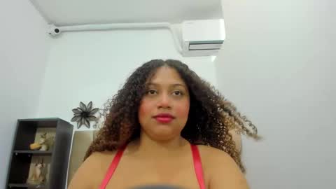 crystal_butterfly1 online show from 02-16-25, 02:43