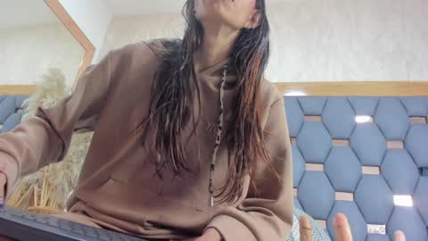 crystal_sm online show from 03-27-26, 03:12