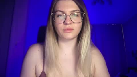 crystalblush01 online show from 03-25-26, 02:56