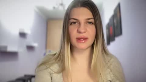 crystalblush01 online show from 04-09-26, 06:57