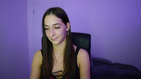 Snapshot of crystalbrunette18 chatting on 05-05-26, 07:44 Crystalbrunette18 online show from 05-05-26, 07:44