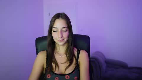 Snapshot of crystalbrunette18 chatting on 06-01-26, 07:37 Crystalbrunette18 online show from 06-01-26, 07:37