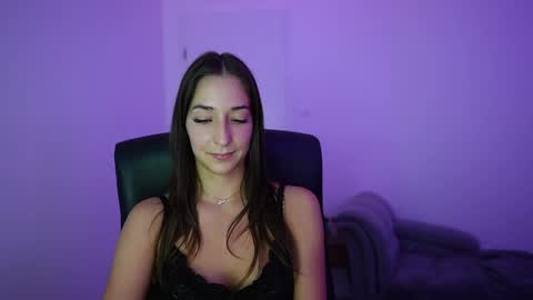 Snapshot of crystalbrunette18 chatting on 06-04-26, 06:47 Crystalbrunette18 online show from 06-04-26, 06:47