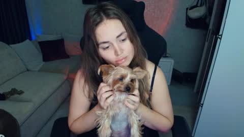 Snapshot of crystalemily chatting on 11-26-25, 08:10 crystalemily online show from 11-26-25, 08:10