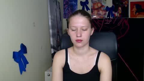 Stella online show from 04-15-26, 12:01