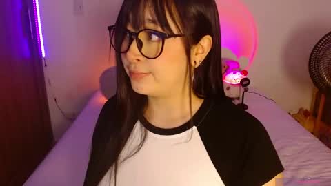 Olivia  online show from 06-05-26, 01:34