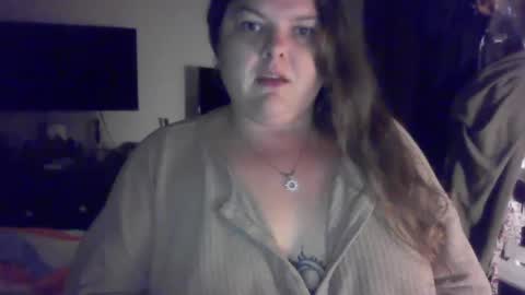 Snapshot of crystalizzzee chatting on 10-11-25, 03:39 Herekittykitty69 online show from 10-11-25, 03:39