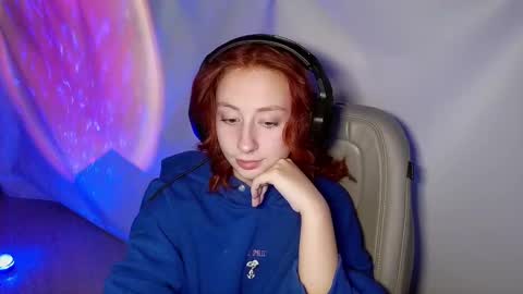 Snapshot of crystallkris chatting on 12-24-24, 11:33 Kristina online show from 12-24-24, 11:33