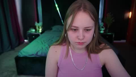 Snapshot of crystallpaws_ chatting on 09-22-25, 01:46 crystallpaws_ online show from 09-22-25, 01:46