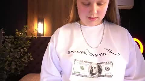 crystallpaws_ online show from 05-21-26, 05:58