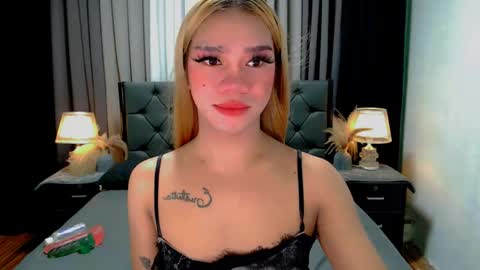 bea takashi  online show from 05-18-26, 09:15