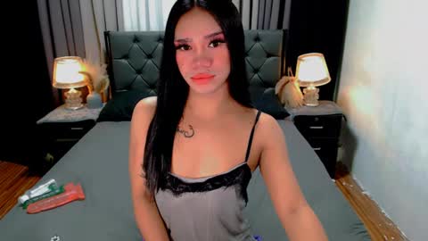 Snapshot of crytastal_lust1212 chatting on 06-23-26, 09:29 bea takashi online show from 06-23-26, 09:29