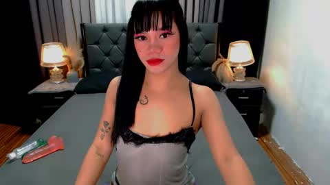 Snapshot of crytastal_lust1212 chatting on 06-27-26, 09:36 bea takashi online show from 06-27-26, 09:36