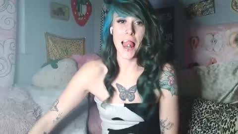     online show from 01-10-26, 02:13