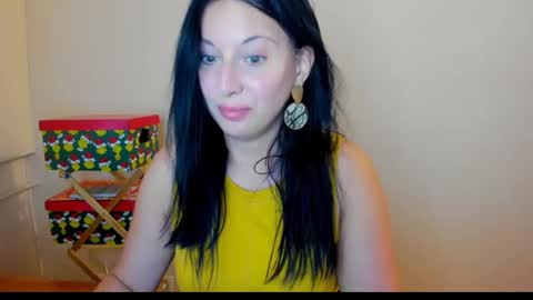 Snapshot of cuckqueenxxl chatting on 07-18-26, 12:31 HELEN online show from 07-18-26, 12:31