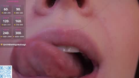 Ellie online show from 11-10-25, 02:38