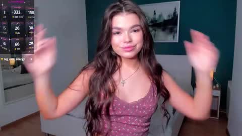 Snapshot of cuddles_jane chatting on 11-21-25, 08:02 Silvia online show from 11-21-25, 08:02