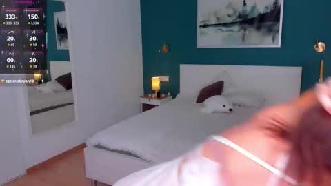 Snapshot of cuddles_jane chatting on 11-27-25, 07:43 Silvia online show from 11-27-25, 07:43