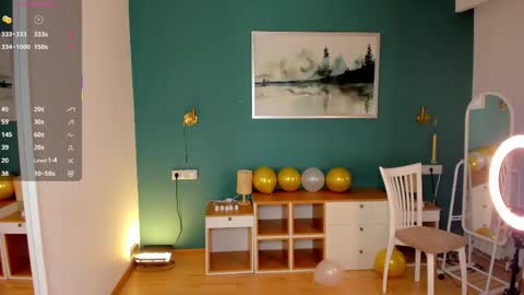Snapshot of cuddles_jane chatting on 05-04-26, 07:04 Silvia online show from 05-04-26, 07:04