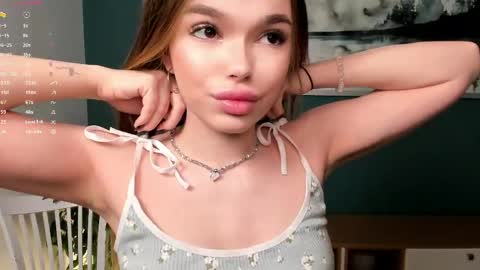 Snapshot of cuddles_jane chatting on 05-24-26, 09:36 Silvia online show from 05-24-26, 09:36