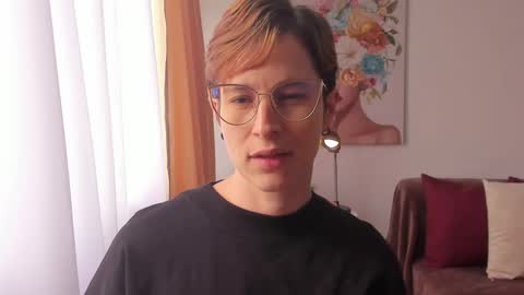 Snapshot of cuddlingbunnny chatting on 03-10-25, 07:50 Leonela online show from 03-10-25, 07:50