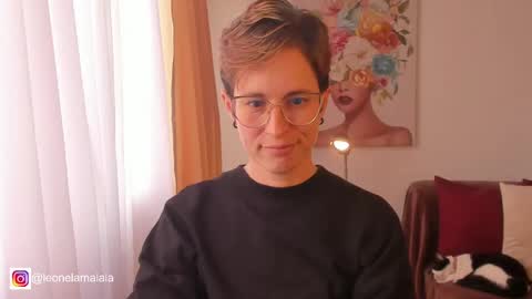 Snapshot of cuddlingbunnny chatting on 03-10-25, 10:55 Leonela online show from 03-10-25, 10:55